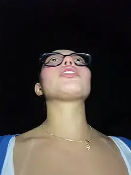 Stripchat Live Sex Cam of zui_lu