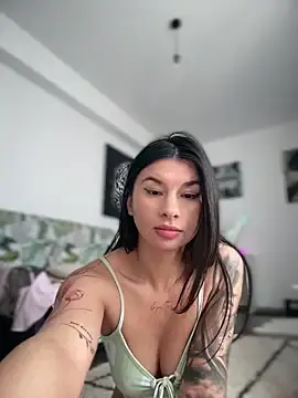 Stripchat Live Sex of DramaQueen__