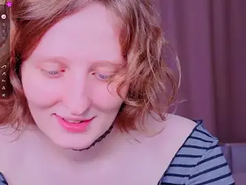 Stripchat Live Sex Cam of c0ralynx