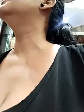 Stripchat Nude Webcam of keilymadam