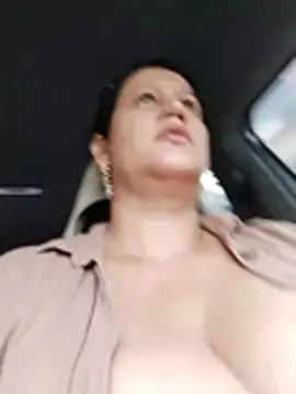 Stripchat Nude Webcam of keilymadam