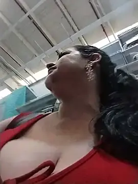 Stripchat Live Sex Cam of keilymadam