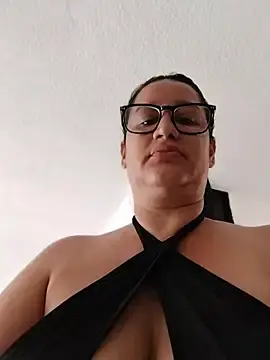 Stripchat Live Sex Cam of keilymadam