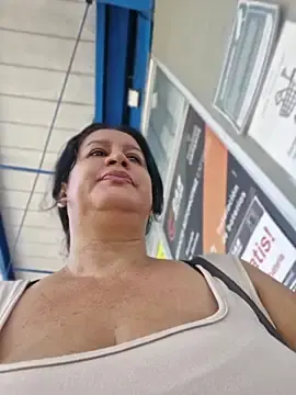 Stripchat Sex Cam of keilymadam