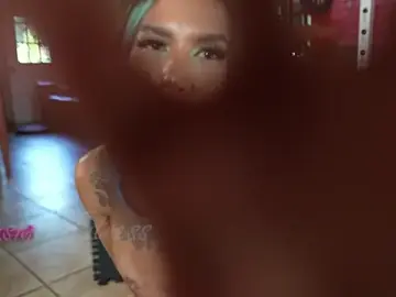 Stripchat Sex Cam of LushianaFitness