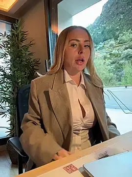 Stripchat Free Porn Cam of EmaSalis