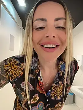 Stripchat Best Webcam of EmaSalis
