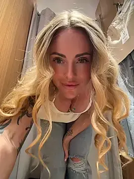 Stripchat Private Sex Chat of EmaSalis