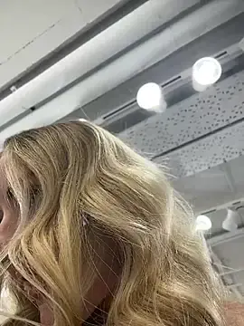 Stripchat Sex Cam of EmaSalis