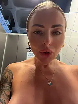 Stripchat Free Porn Cam of EmaSalis