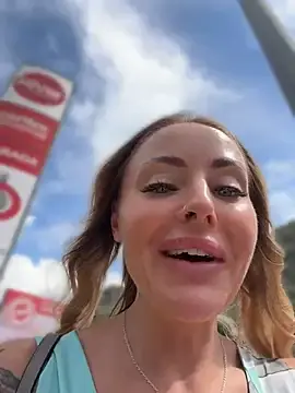 Stripchat Best Webcam of EmaSalis