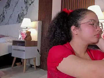 Stripchat Best Webcam of LunaRosse_