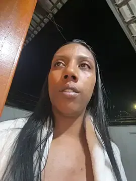 Stripchat Live Sex Cam of Naomisalles