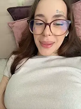 Stripchat Adult Webcam of fuckdoll_18