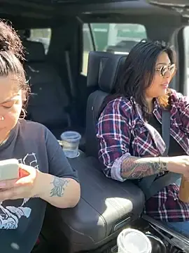 Stripchat Live Sex of miacanela_xo