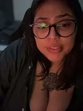 Stripchat Free Live Porn of miacanela_xo