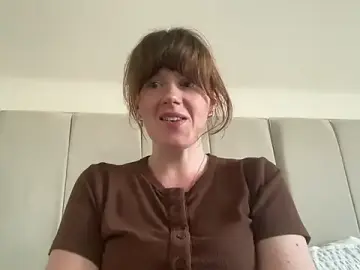 Stripchat Free Live Porn of redheadrosie69