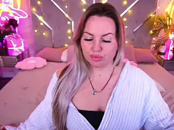 Stripchat Live Porn of KiraCandyS