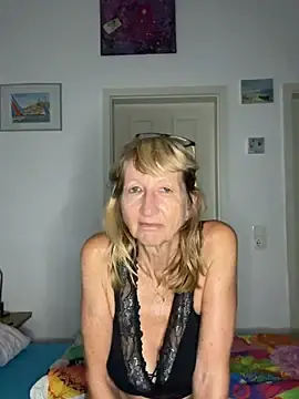 Stripchat Adult Webcams of MatureKim