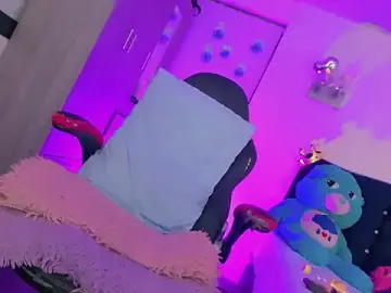 Stripchat Free Porn Cam of Samanthaa_Hot__