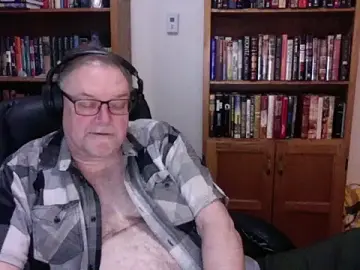 Stripchat Free Porn Cam of Vinyl22@xh