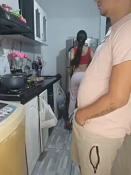 Stripchat Live Sex Cam of kingofqueenxxx