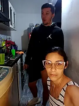 Stripchat Watch Live Sex Cams of kingofqueenxxx