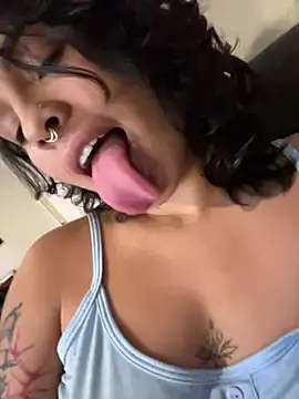 Stripchat Watch Live Sex Cams of Alice_surprise