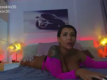 Stripchat Adult Webcam of Iammazeekiin30