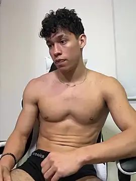 Stripchat Sex Chat of Luke_Muscle