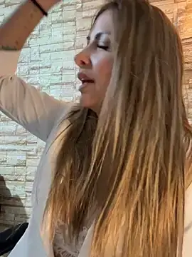 Stripchat Live Sex of _Abril-Office1