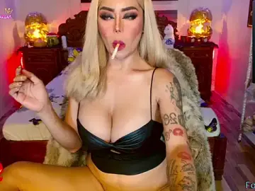 Stripchat Free Live Porn of _QueenGoddess_
