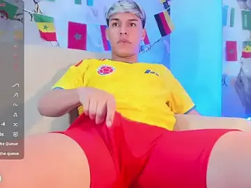 Stripchat Live Sex Cam of ryan_carter08