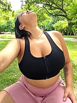 Stripchat Free Porn Cam of camiysebas21