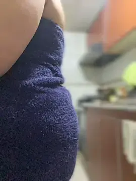 Stripchat Live Sex Cam of Carola-Ross