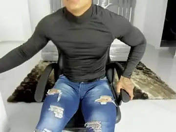 Stripchat Live Sex of master_leather