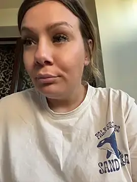 Stripchat Live Sex Cam of KrisKkiki