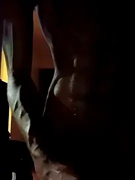 Stripchat Adult Webcam of AnonLegend2U