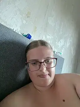 Stripchat Nude Webcam of CurvyPaar2