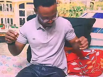 Stripchat Sex Cam of EbonyTiger69