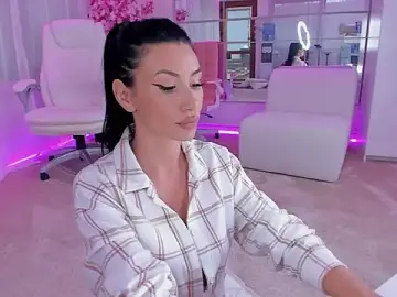 Stripchat Live Sex Cam of missdiamond_