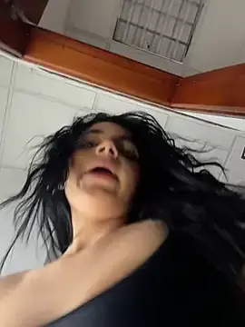 Stripchat Free Porn Cam of ArieliciousXXX
