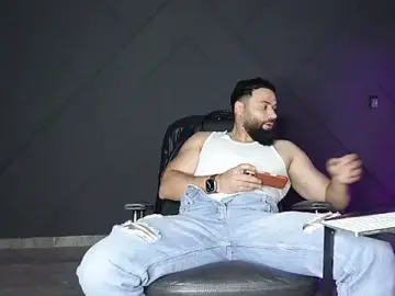 Stripchat Live Sex Cam of mattmasterss