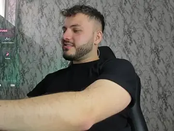 Stripchat Live Sex of Hairy_cub_Salvatore
