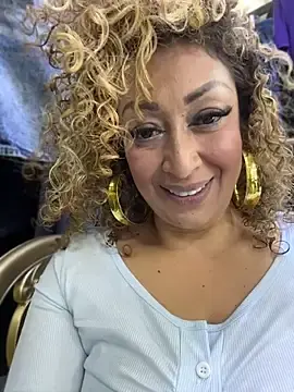 Stripchat Watch Live Sex Cams of Katti_Barrera