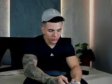 Stripchat Watch Live Sex Cams of SalvatoreDmore