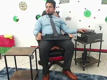 Stripchat Free Live Porn of KalethBigDick