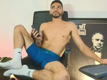 Stripchat Watch Live Sex Cams of Kratoswolf