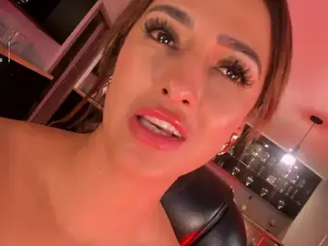 Stripchat Best Webcam of SofiaReyes1