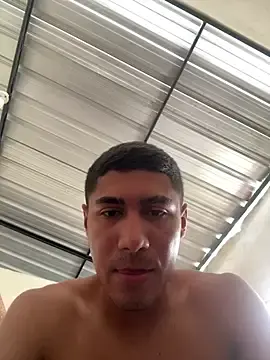 Stripchat Adult Webcam of follladorr